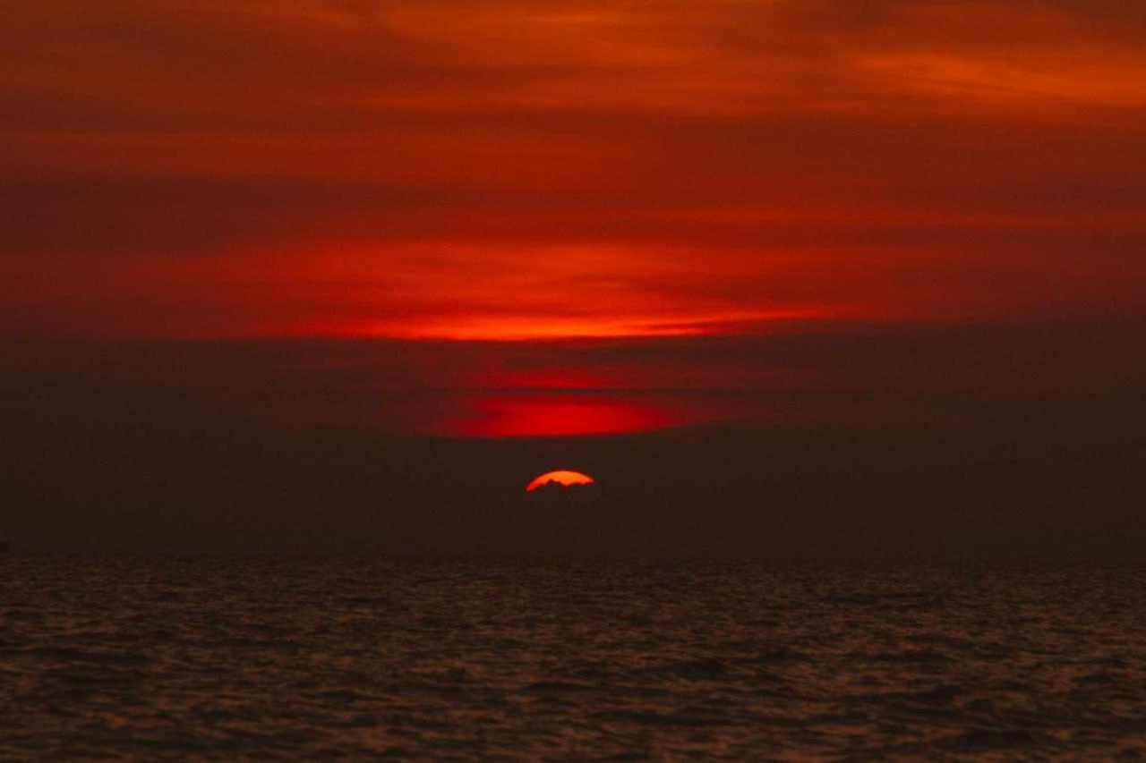 Paradise Sunset Beach ロンサレム島 エクステリア 写真